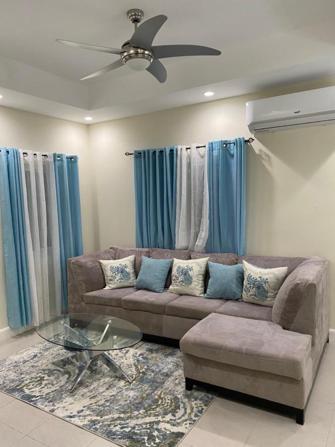 Natalia'S Sweet Oasis Apartment Lucea Exterior photo