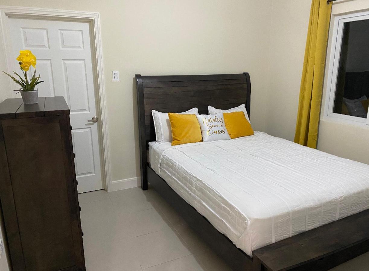Natalia'S Sweet Oasis Apartment Lucea Exterior photo