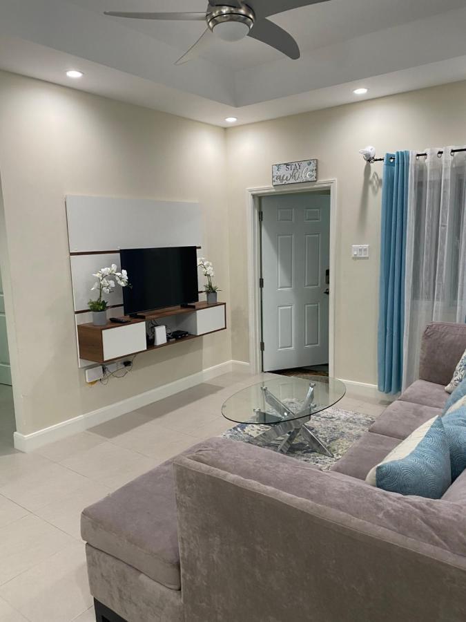 Natalia'S Sweet Oasis Apartment Lucea Exterior photo